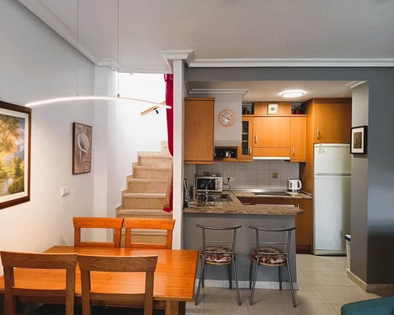 2 makuuhuone Kattohuoneisto myytävänä paikassa Cabo Roig mukana uima-altaan - 219 000 € (Ref: 9991855)