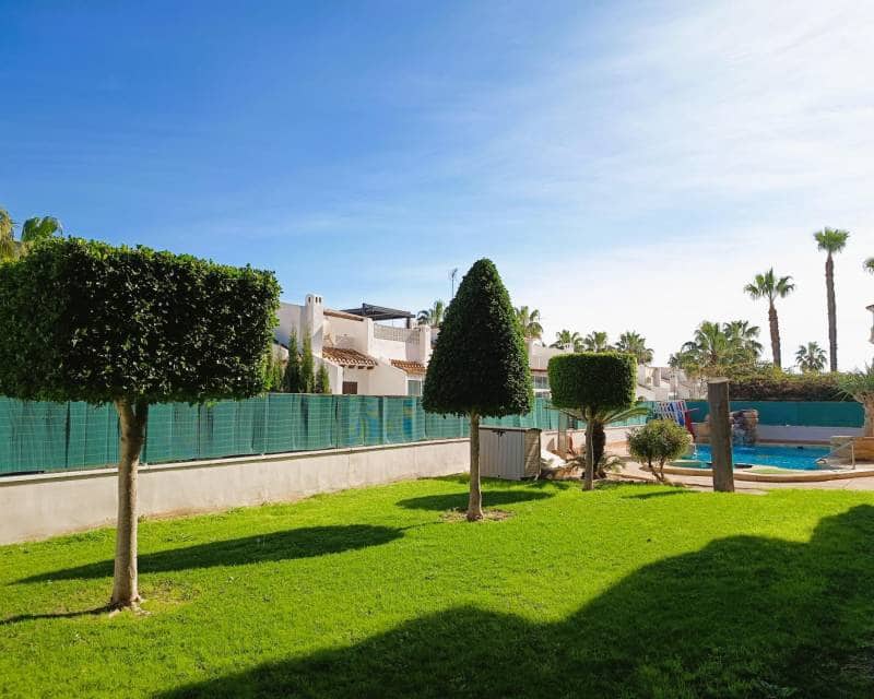 2 makuuhuone Kattohuoneisto myytävänä paikassa Cabo Roig mukana uima-altaan - 219 000 € (Ref: 9991855)