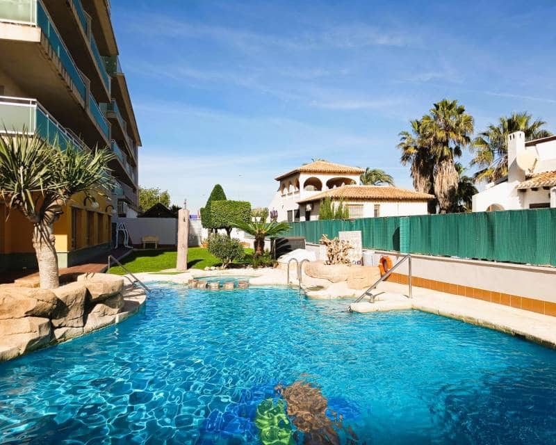 2 makuuhuone Kattohuoneisto myytävänä paikassa Cabo Roig mukana uima-altaan - 219 000 € (Ref: 9991855)