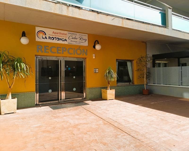 2 makuuhuone Kattohuoneisto myytävänä paikassa Cabo Roig mukana uima-altaan - 219 000 € (Ref: 9991855)