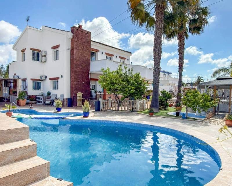 7 soveværelse Villa til salg i Ciudad Quesada med swimmingpool - € 1.299.000 (Ref: 9991997)