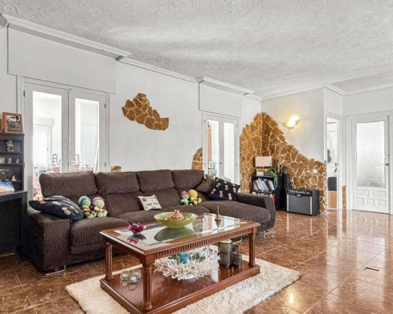 7 soveværelse Villa til salg i Ciudad Quesada med swimmingpool - € 1.299.000 (Ref: 9991997)