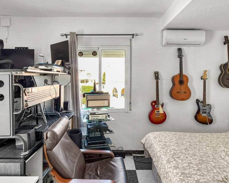 7 soveværelse Villa til salg i Ciudad Quesada med swimmingpool - € 1.299.000 (Ref: 9991997)