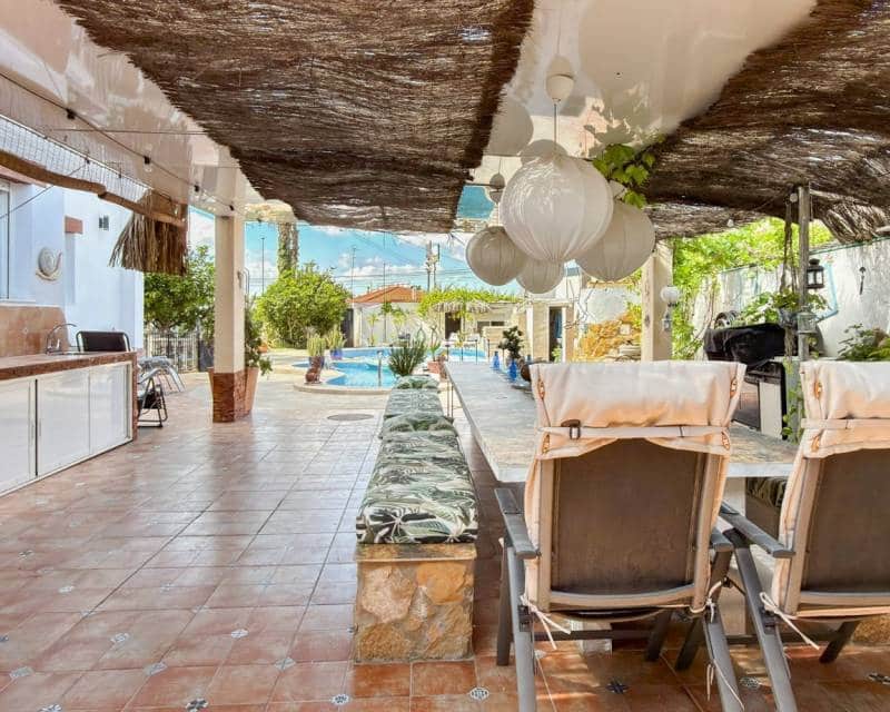 7 soveværelse Villa til salg i Ciudad Quesada med swimmingpool - € 1.299.000 (Ref: 9991997)