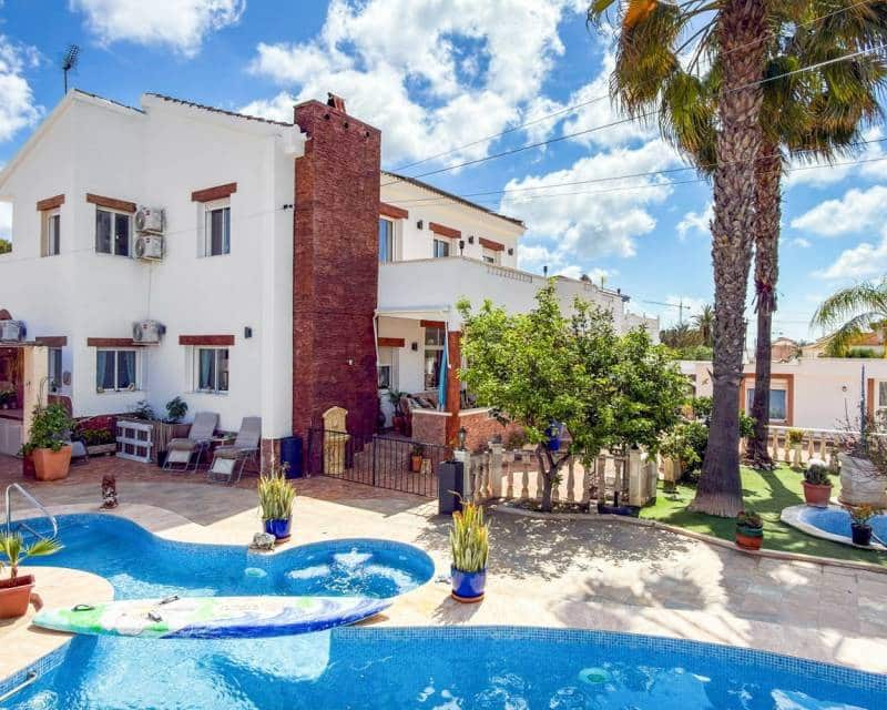 7 soveværelse Villa til salg i Ciudad Quesada med swimmingpool - € 1.299.000 (Ref: 9991997)