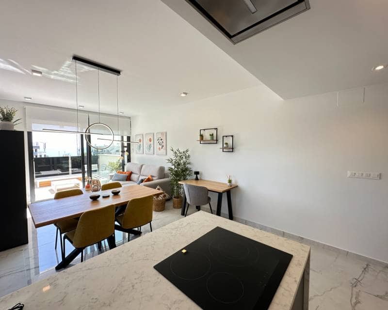 2 chambre Penthouse à vendre à Playa Flamenca avec piscine - 595 000 € (Ref: 9991998)