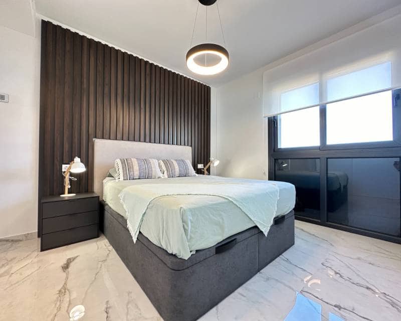 2 chambre Penthouse à vendre à Playa Flamenca avec piscine - 595 000 € (Ref: 9991998)