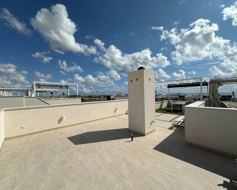 2 chambre Penthouse à vendre à Playa Flamenca avec piscine - 595 000 € (Ref: 9991998)
