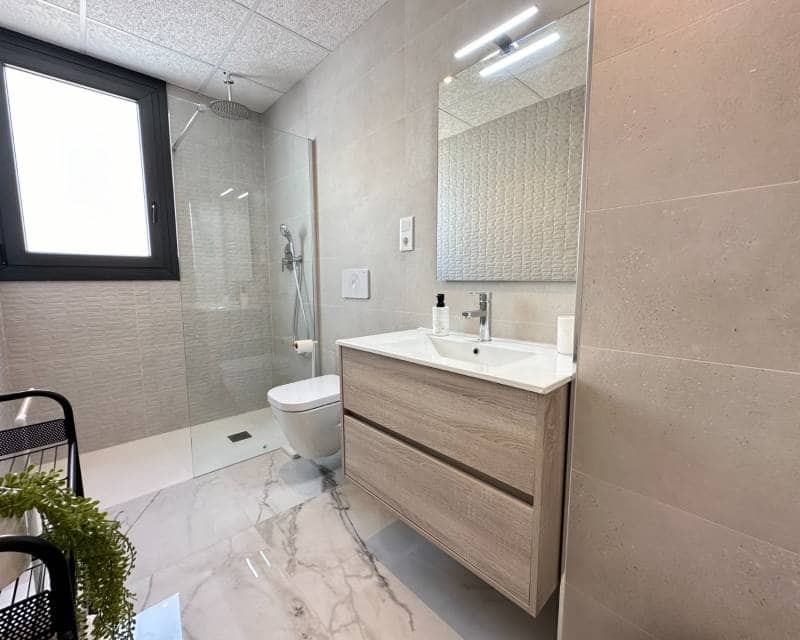 2 chambre Penthouse à vendre à Playa Flamenca avec piscine - 595 000 € (Ref: 9991998)
