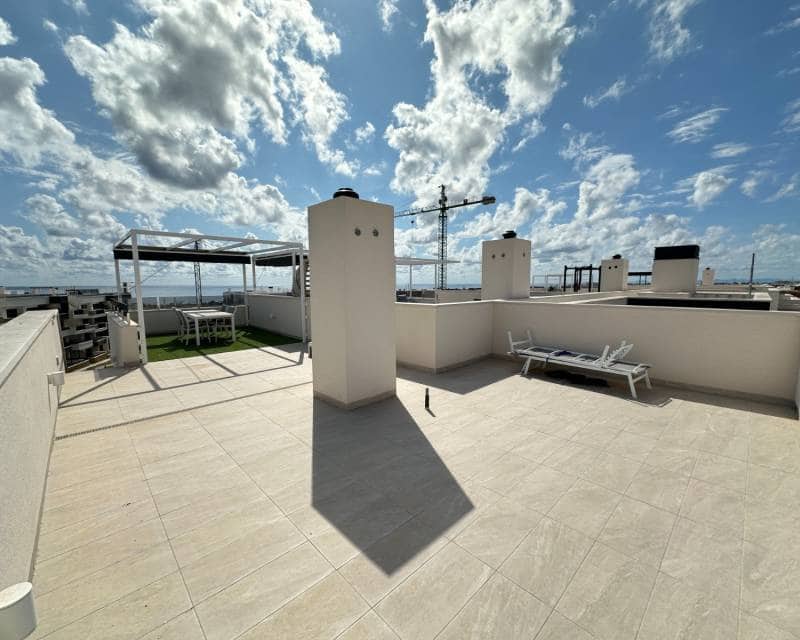 2 chambre Penthouse à vendre à Playa Flamenca avec piscine - 595 000 € (Ref: 9991998)