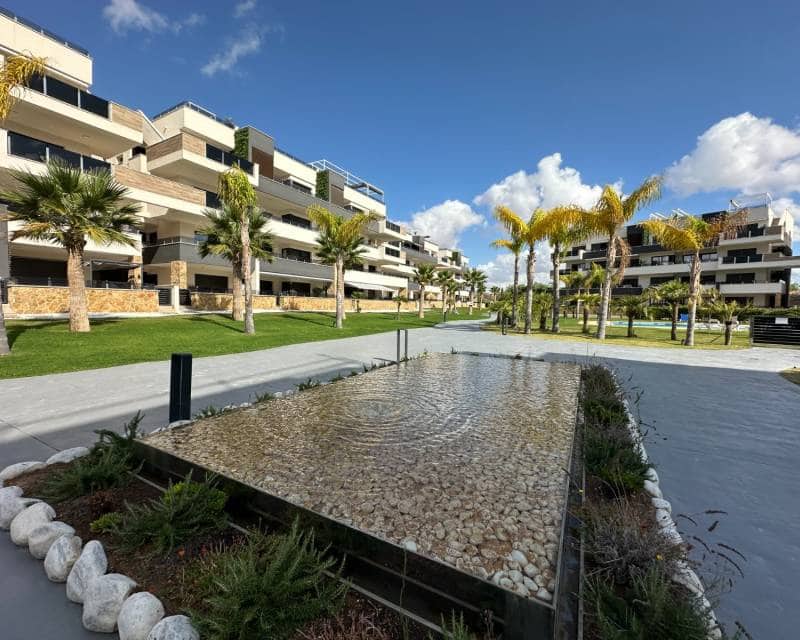 2 chambre Penthouse à vendre à Playa Flamenca avec piscine - 595 000 € (Ref: 9991998)