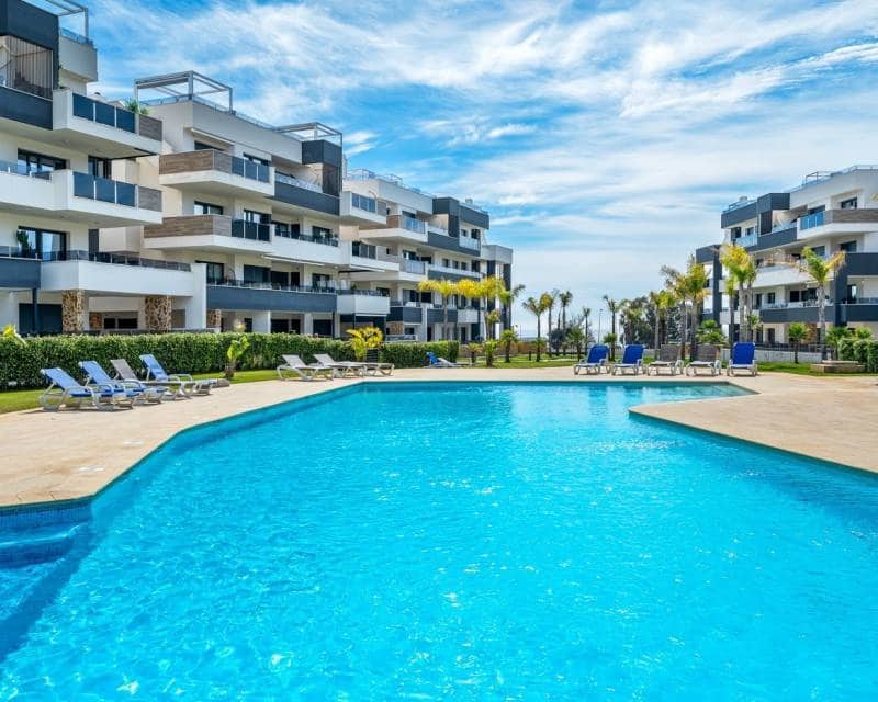 2 chambre Penthouse à vendre à Playa Flamenca avec piscine - 595 000 € (Ref: 9991998)