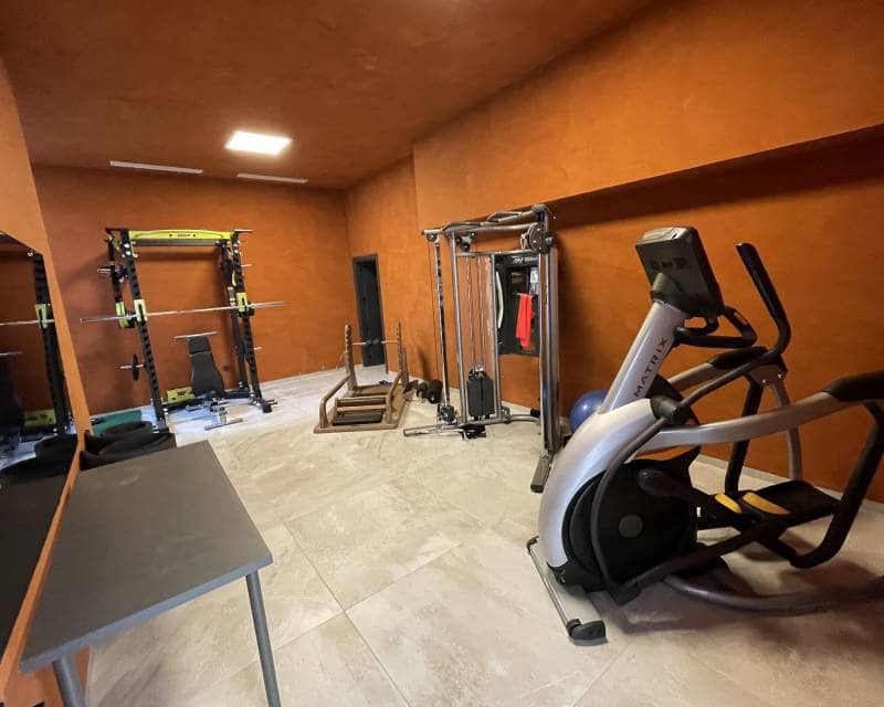 4 makuuhuone Huvila myytävänä paikassa Ciudad Quesada mukana 
autotalli - 699 000 € (Ref: 9995964)
