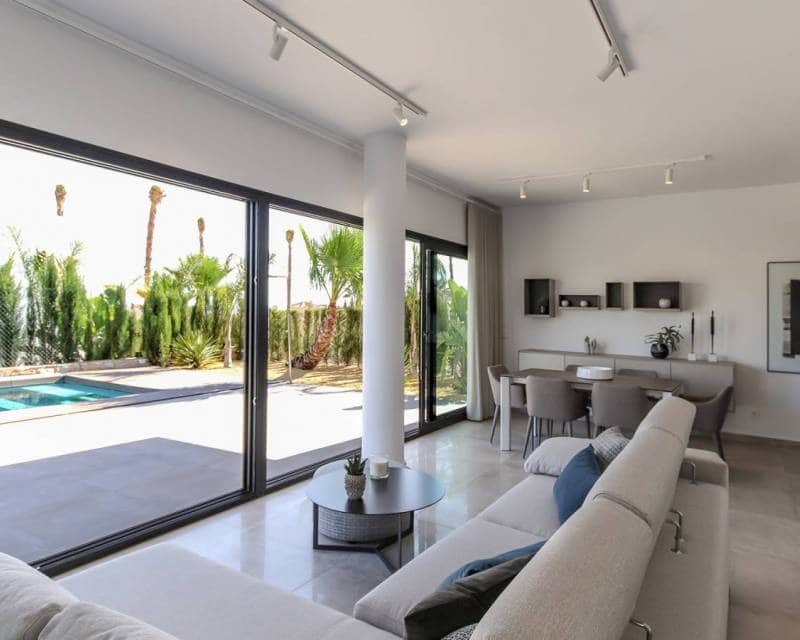 3 bedroom Villa for sale in Ciudad Quesada with pool - € 750,000 (Ref: 9995965)
