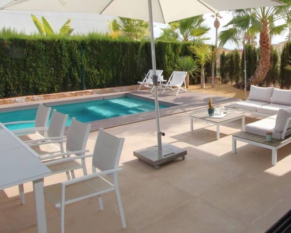 3 bedroom Villa for sale in Ciudad Quesada, Rojales with pool - € 750,000 (Ref: 9995965)
