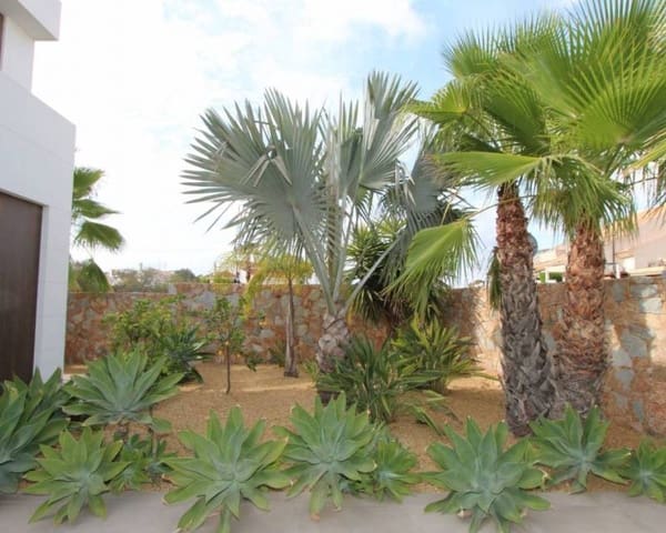 3 bedroom Villa for sale in Ciudad Quesada, Rojales with pool - € 750,000 (Ref: 9995965)