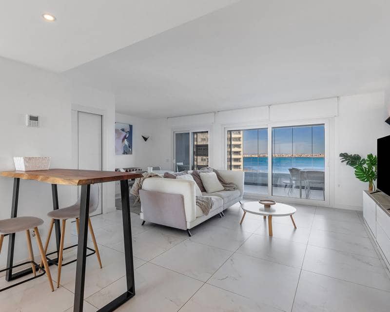 2 soveværelse Lejlighed til salg i Punta Prima - € 765.000 (Ref: 9996058)
