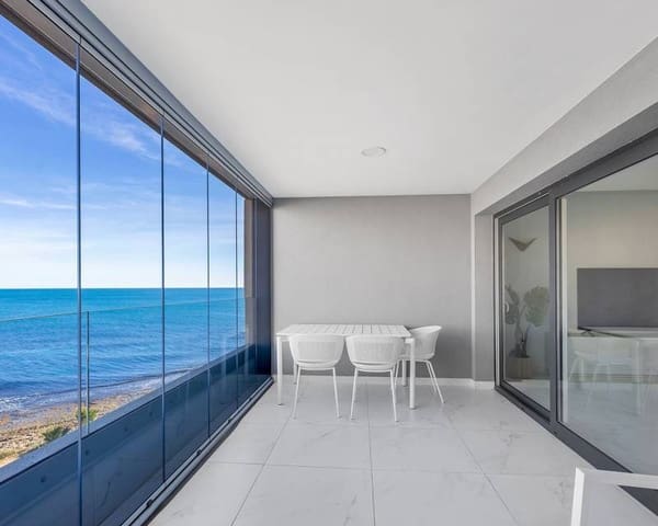 2 soveværelse Lejlighed til salg i Punta Prima, Torrevieja - € 765.000 (Ref: 9996058)