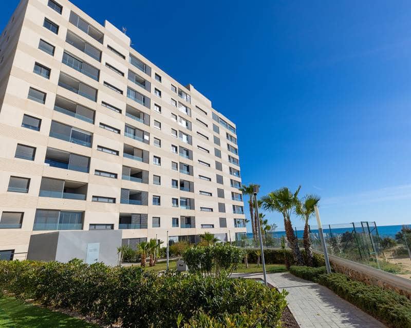 2 soveværelse Lejlighed til salg i Punta Prima - € 765.000 (Ref: 9996058)