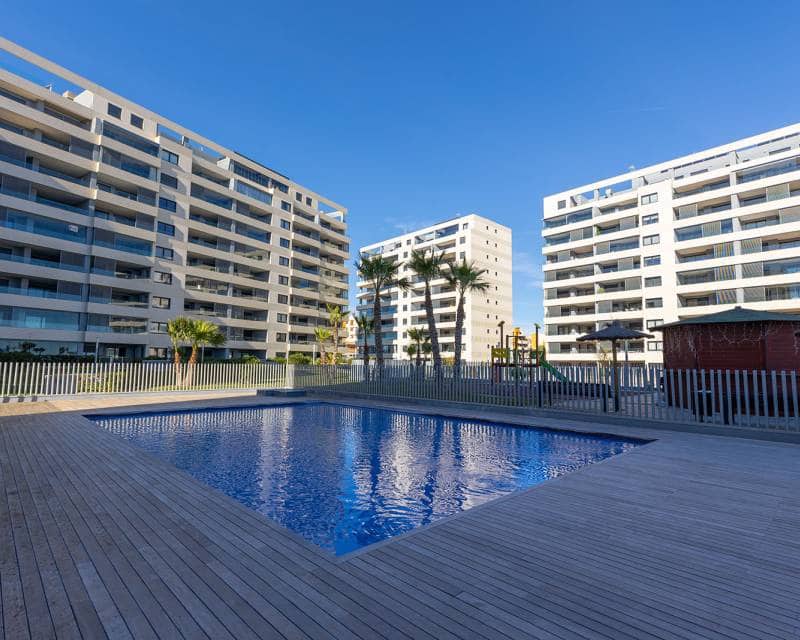 2 soveværelse Lejlighed til salg i Punta Prima - € 765.000 (Ref: 9996058)