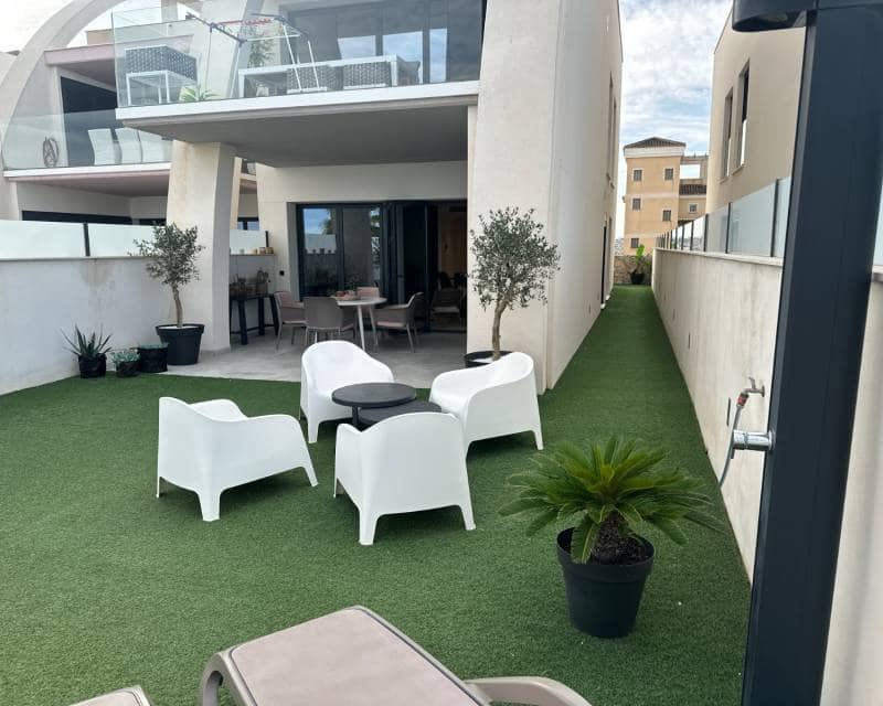 2 soveværelse Lejlighed til salg i Ciudad Quesada med swimmingpool - € 399.000 (Ref: 9996059)