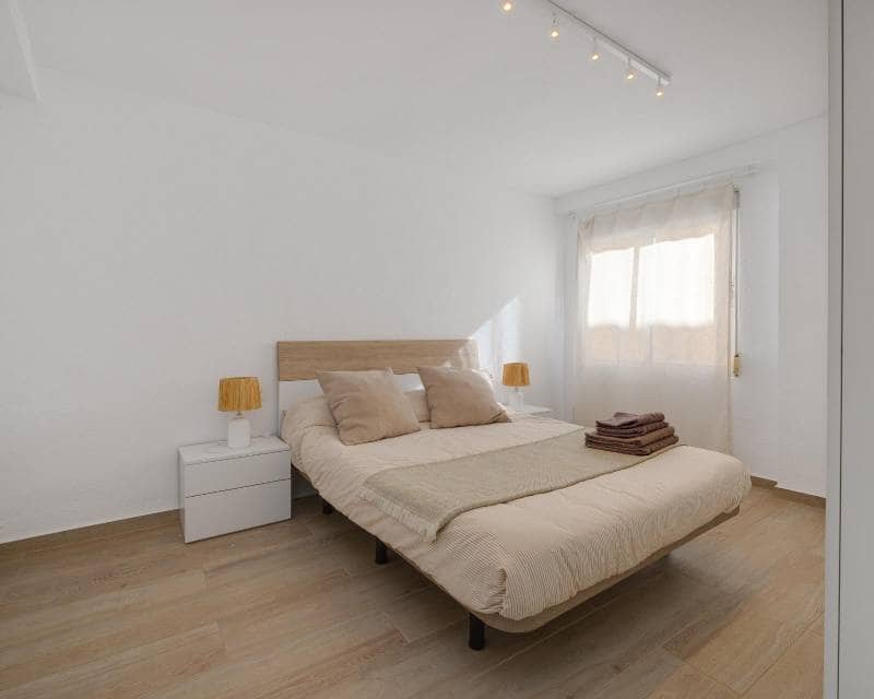 3 makuuhuone Huoneisto myytävänä paikassa Torrevieja - 220 000 € (Ref: 9996246)