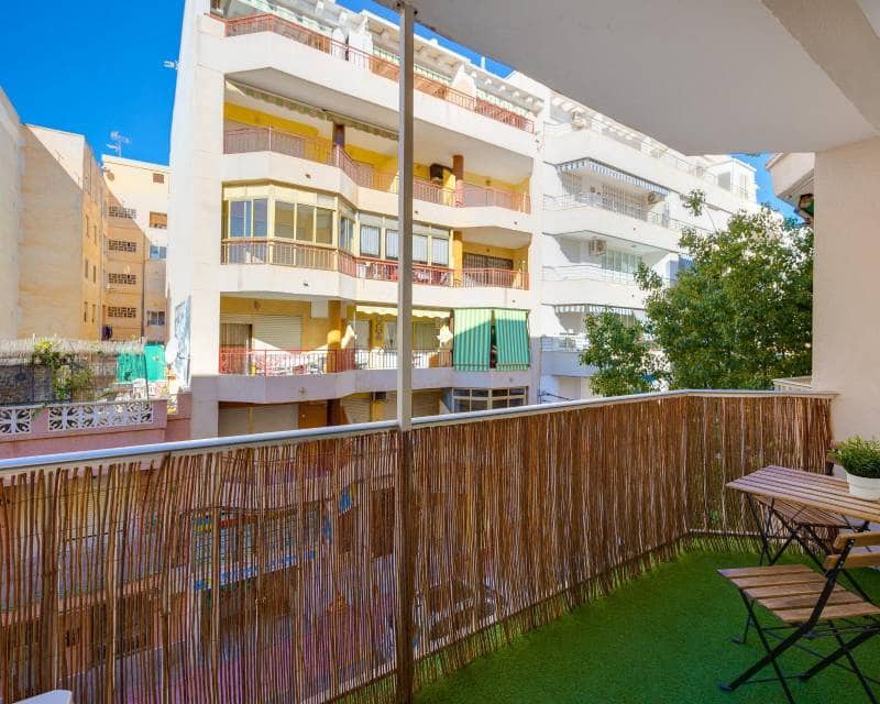 3 makuuhuone Huoneisto myytävänä paikassa Torrevieja - 220 000 € (Ref: 9996246)