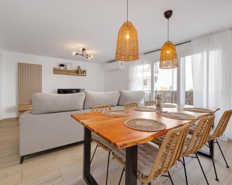 3 makuuhuone Huoneisto myytävänä paikassa Torrevieja - 220 000 € (Ref: 9996246)