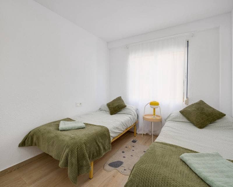 3 makuuhuone Huoneisto myytävänä paikassa Torrevieja - 220 000 € (Ref: 9996246)