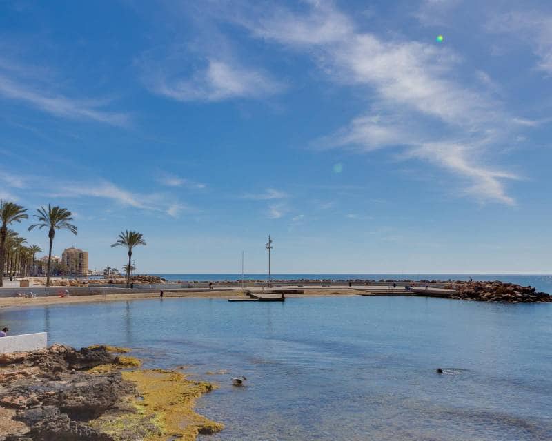 3 makuuhuone Huoneisto myytävänä paikassa Torrevieja - 220 000 € (Ref: 9996246)
