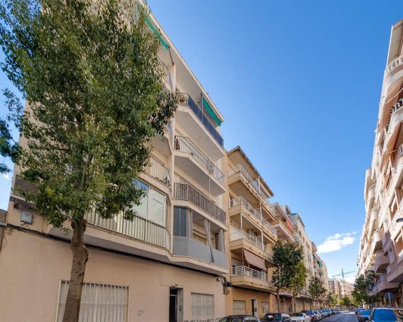 3 makuuhuone Huoneisto myytävänä paikassa Torrevieja - 220 000 € (Ref: 9996246)