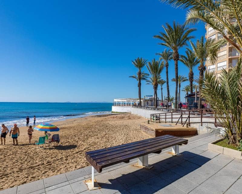 3 makuuhuone Huoneisto myytävänä paikassa Torrevieja - 220 000 € (Ref: 9996246)