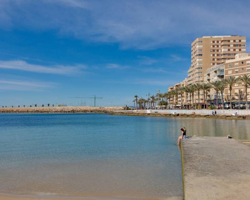 3 makuuhuone Huoneisto myytävänä paikassa Torrevieja - 220 000 € (Ref: 9996246)