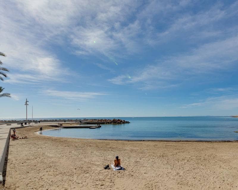 3 makuuhuone Huoneisto myytävänä paikassa Torrevieja - 220 000 € (Ref: 9996246)