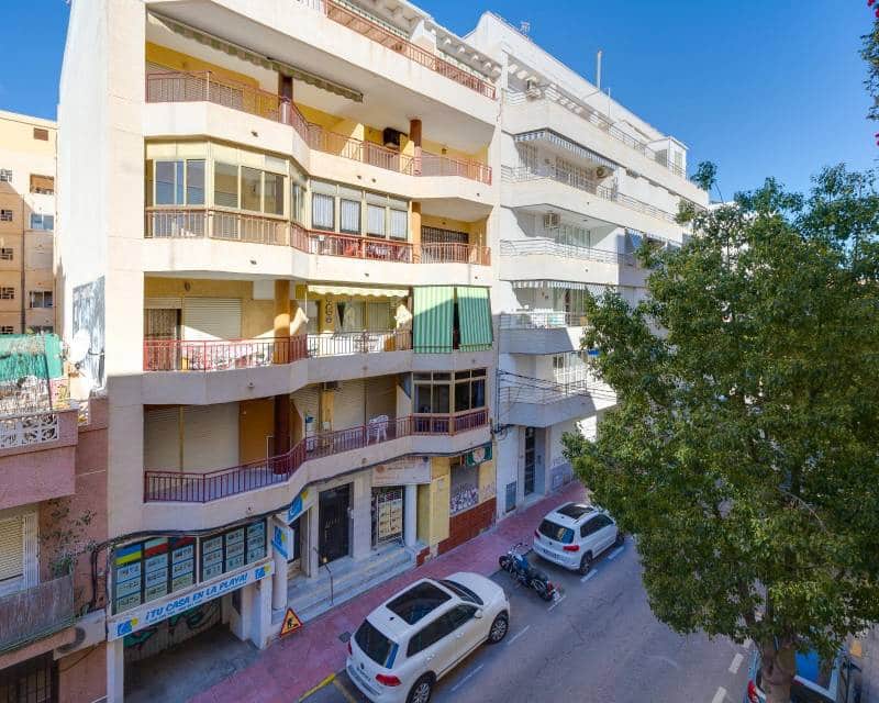 3 makuuhuone Huoneisto myytävänä paikassa Torrevieja - 220 000 € (Ref: 9996246)