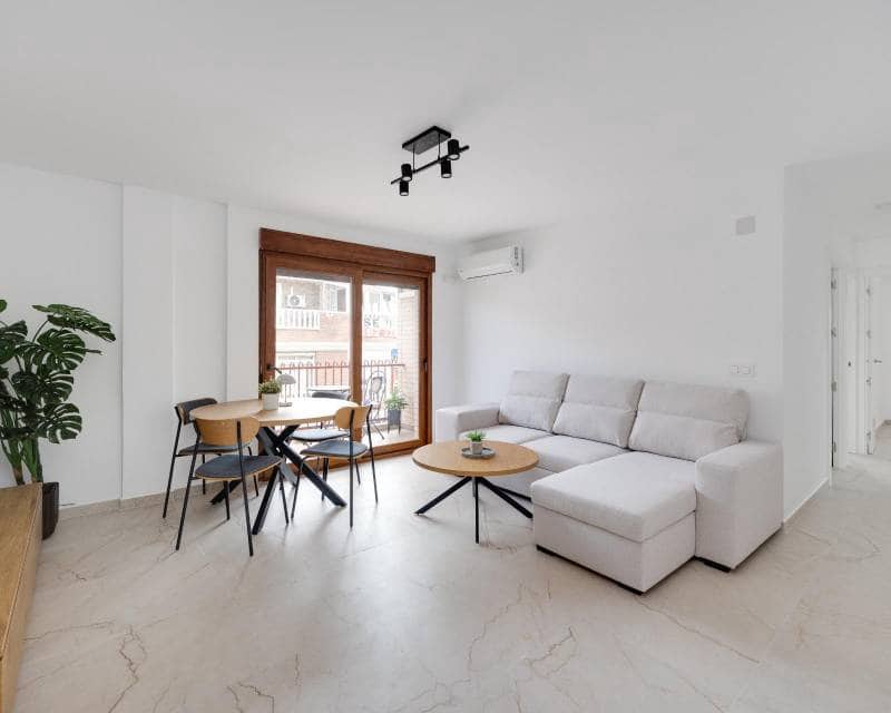 3 Zimmer Penthouse zu verkaufen in Torrevieja - 225.000 € (Ref: 9996247)