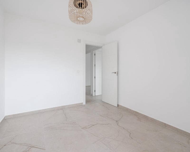 3 Zimmer Penthouse zu verkaufen in Torrevieja - 225.000 € (Ref: 9996247)