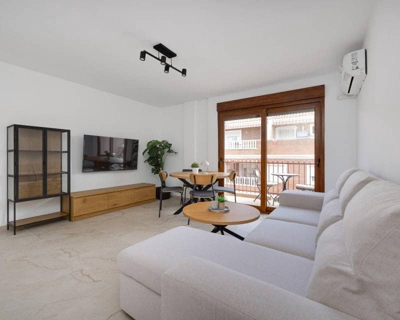 3 Zimmer Penthouse zu verkaufen in Torrevieja - 225.000 € (Ref: 9996247)