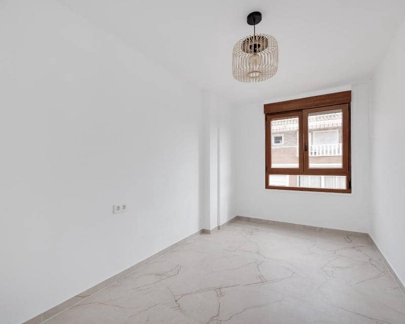 3 Zimmer Penthouse zu verkaufen in Torrevieja - 225.000 € (Ref: 9996247)