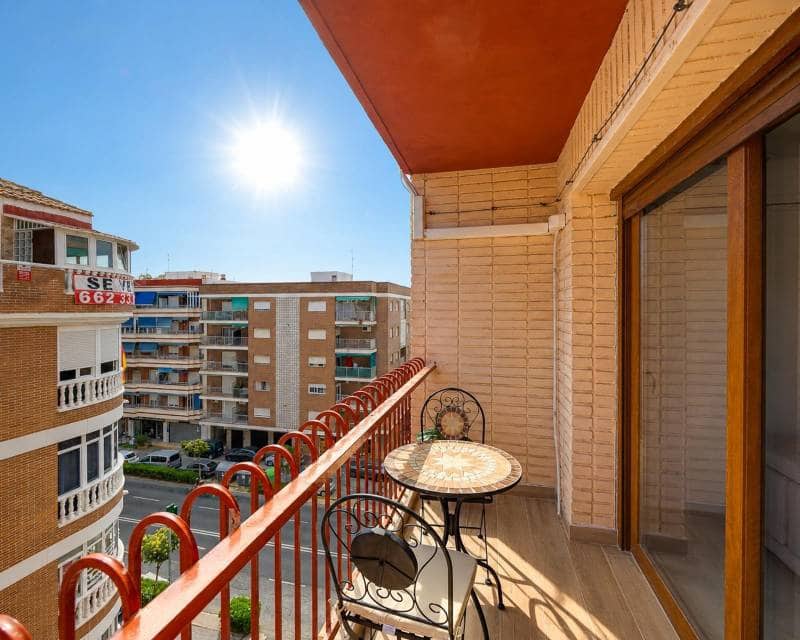 3 Zimmer Penthouse zu verkaufen in Torrevieja - 225.000 € (Ref: 9996247)