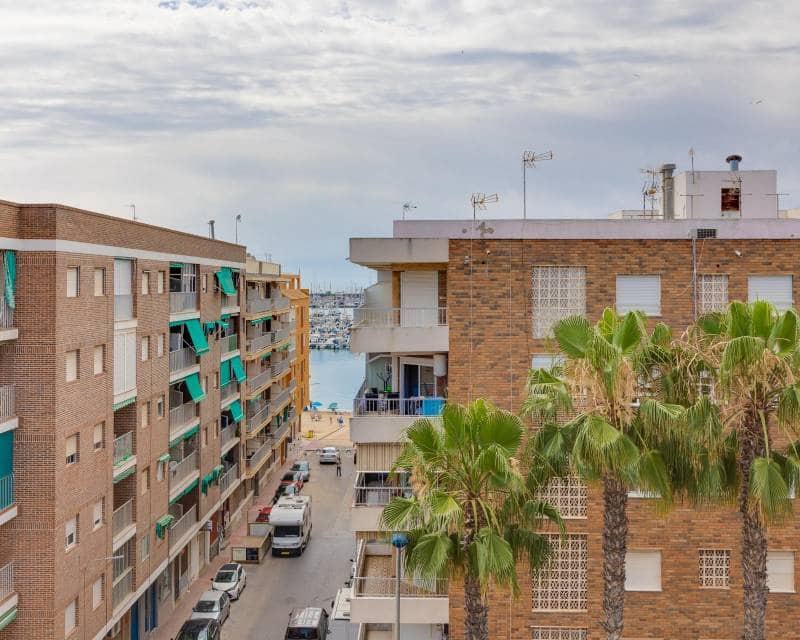 3 Zimmer Penthouse zu verkaufen in Torrevieja - 225.000 € (Ref: 9996247)