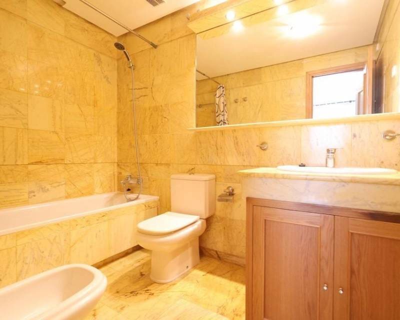 3 soveværelse Byhus til salg i Orihuela Costa med swimmingpool garage - € 390.000 (Ref: 9997534)
