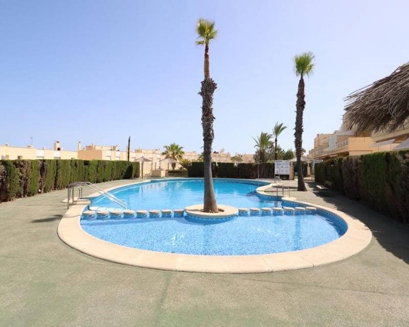 3 soveværelse Byhus til salg i Orihuela Costa med swimmingpool garage - € 390.000 (Ref: 9997534)