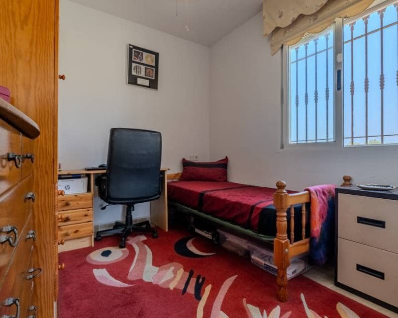 Chalet de 3 habitaciones en Puerto de Mazarron en venta - 250.000 € (Ref: 9997535)