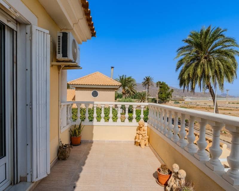 Chalet de 3 habitaciones en Puerto de Mazarron en venta - 250.000 € (Ref: 9997535)