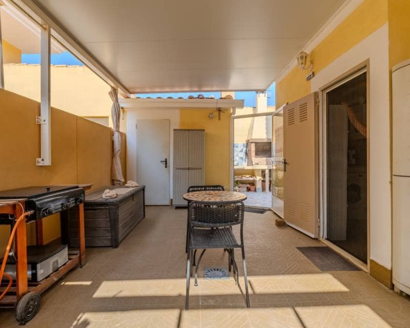 Chalet de 3 habitaciones en Puerto de Mazarron en venta - 250.000 € (Ref: 9997535)