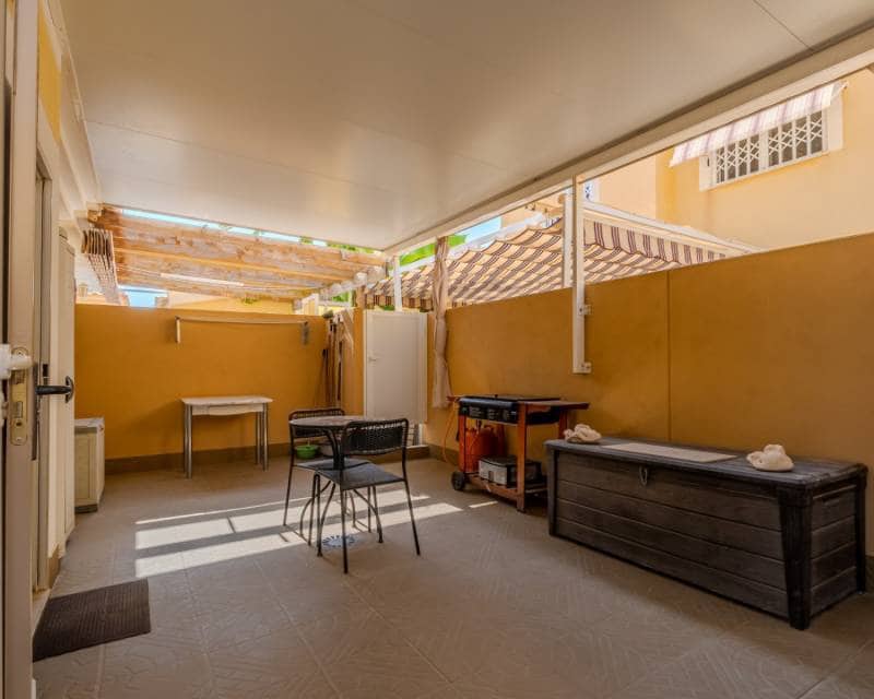 Chalet de 3 habitaciones en Puerto de Mazarron en venta - 250.000 € (Ref: 9997535)