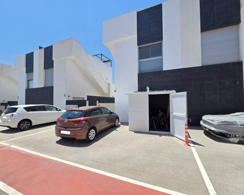 3 camera da letto Villa in vendita in Dona Pepa con piscina - 395.000 € (Rif: 9997536)