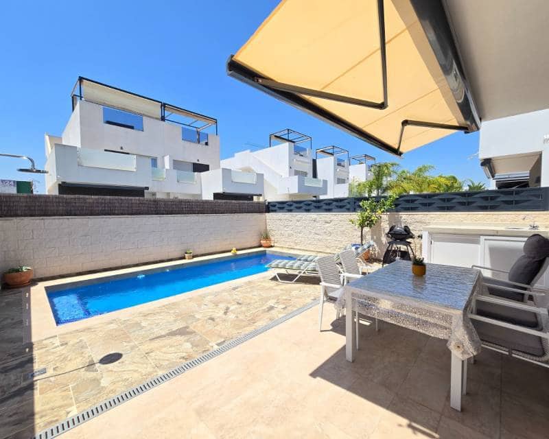 3 camera da letto Villa in vendita in Dona Pepa con piscina - 395.000 € (Rif: 9997536)