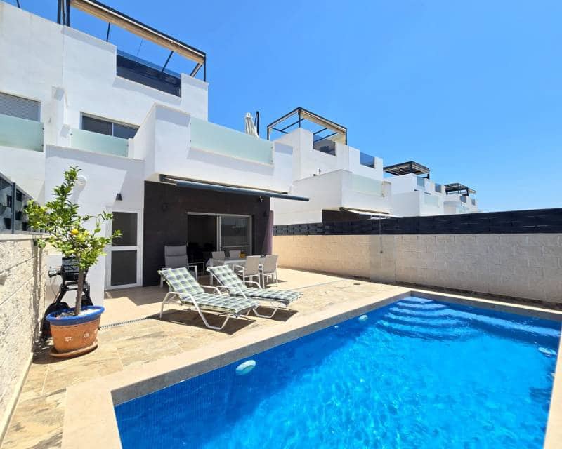3 camera da letto Villa in vendita in Dona Pepa con piscina - 395.000 € (Rif: 9997536)